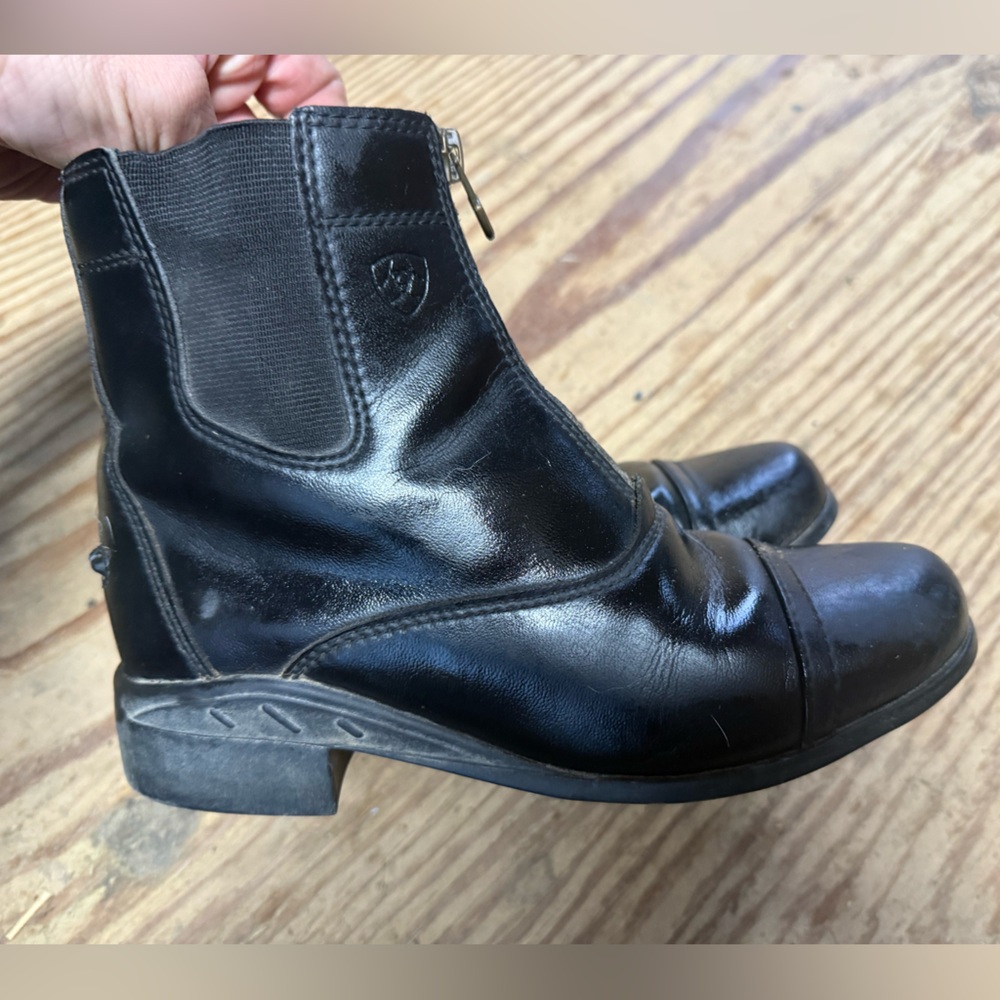 Kids Ariat size 2 paddock boots - Picture 5 of 6